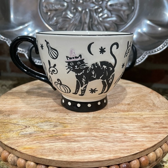 Potter’s Studio pedestal Halloween teacup/coffee mug set of 2 - Black cat  NEW! - Picture 4 of 8